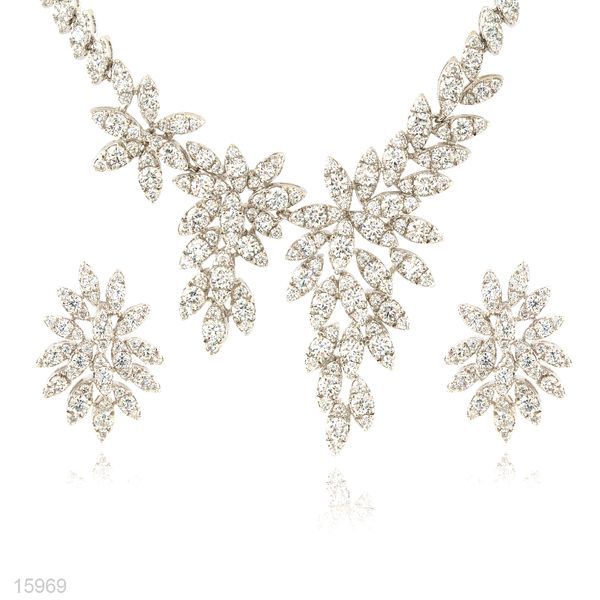 ASYMMETRIC PALM FORMAL SET