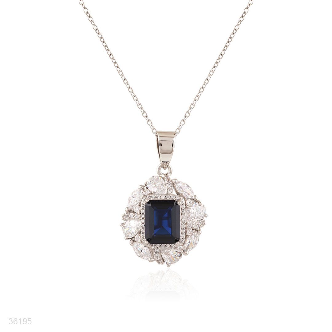 REGAL RADIANCE GREEN PENDANT