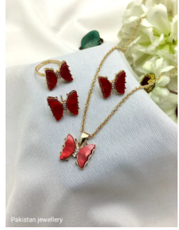 Elegant Red Butterfly Pendant Necklace – Stainless Steel Gold Chain